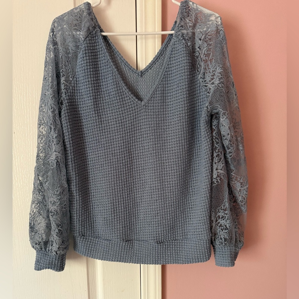 Blue lace full sleeves top